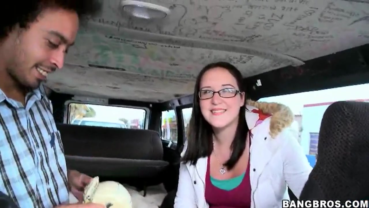 The amateur bodied curve Amy undresses totally in the friends' van