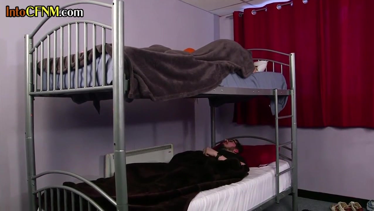 CFNM amateur femdom babes giving 3some BJ in dormitory