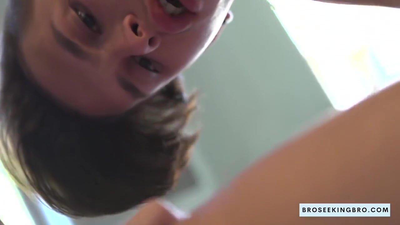 Bro Seeking Bro: Slow-motion Trance With Intense Bj