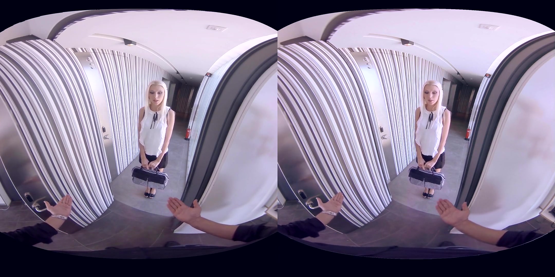 Lynna Nilsson in Doorstep Seller - VirtualRealPorn