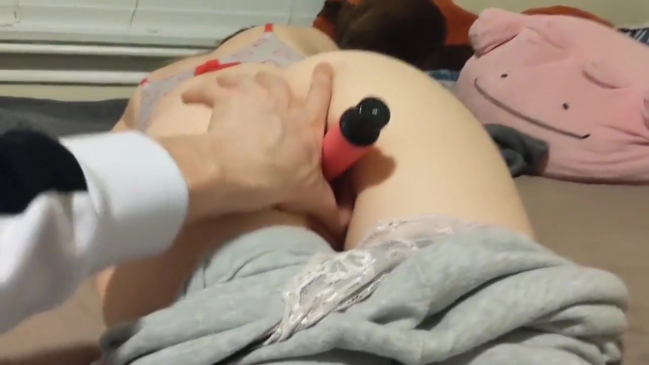 Hot Young Redhead being torteured by her favorite pink vibrator