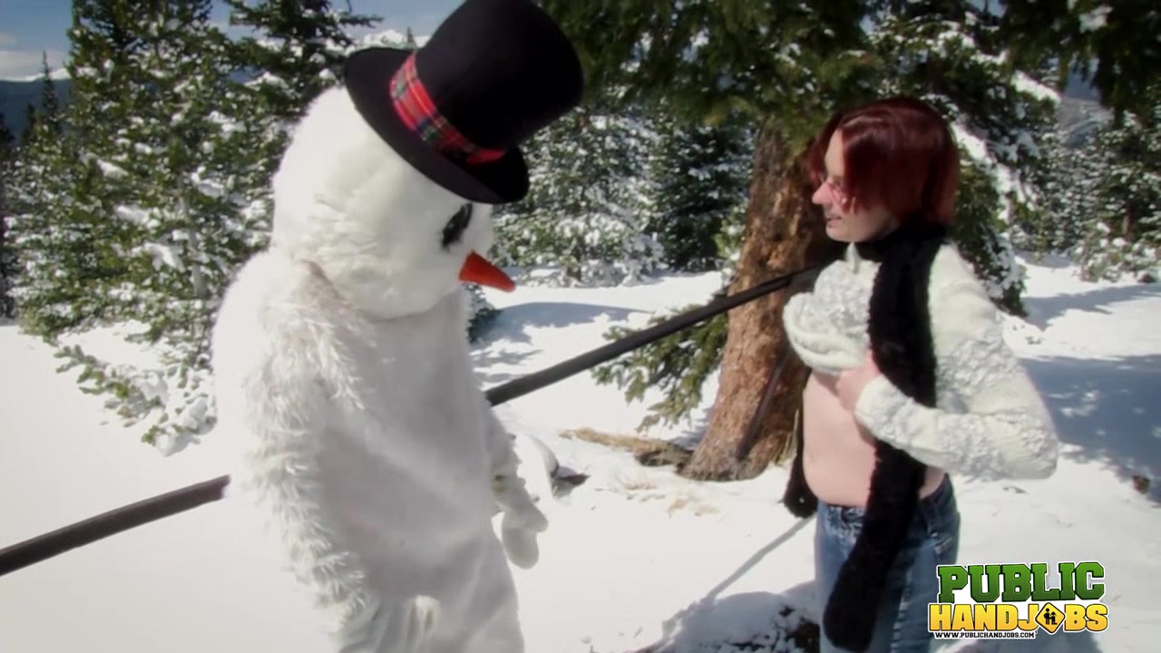 Public Handjobs Brandi de Lafey Strokes A Snowman