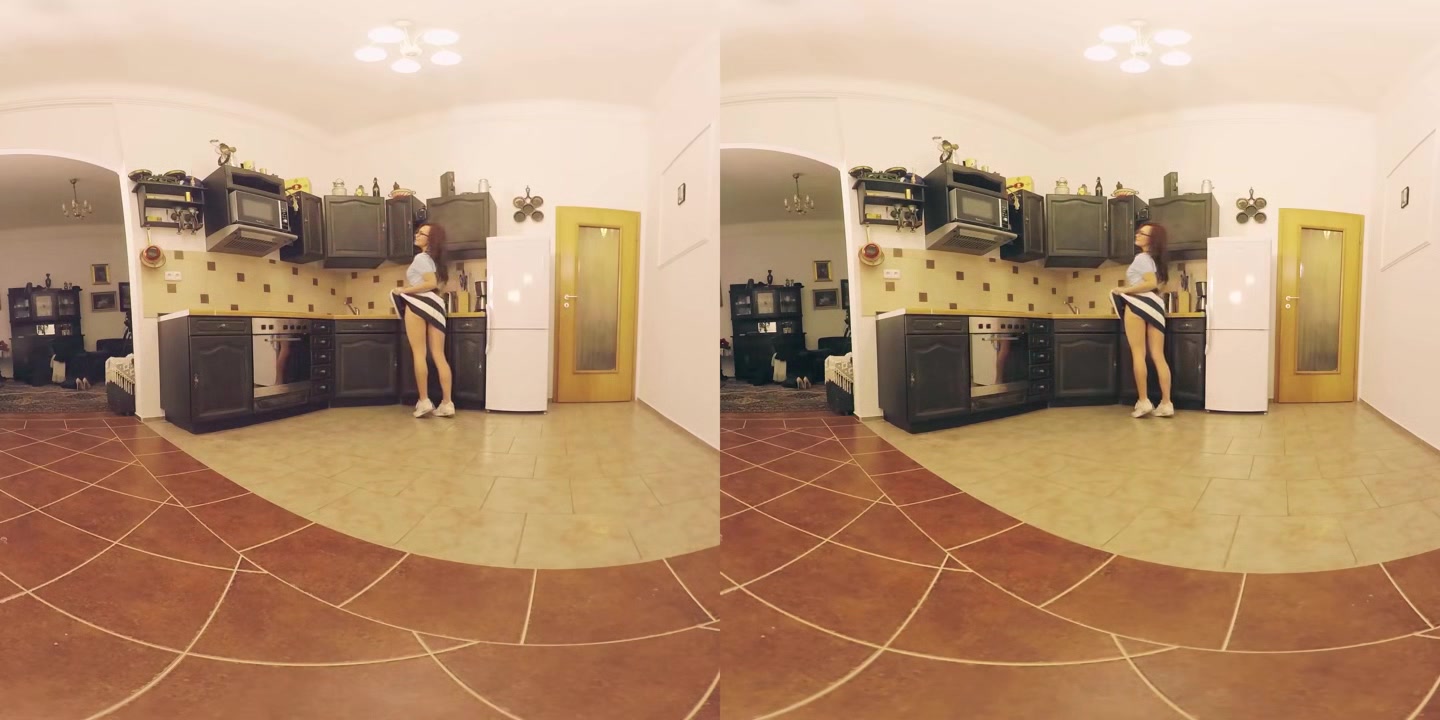 Danielle Bella Cums in the Kitchen