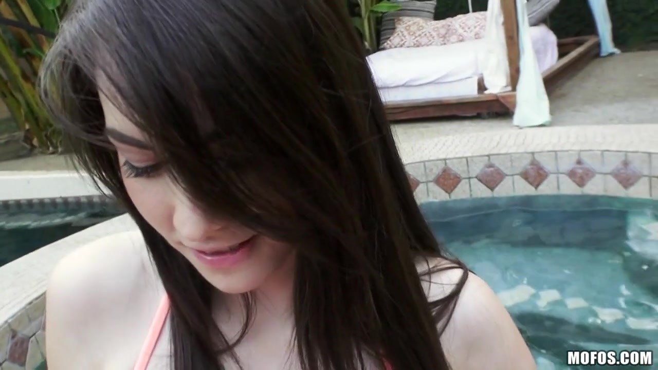 Emily Grey In Yoga Babe Fucks In The Jacuzzi