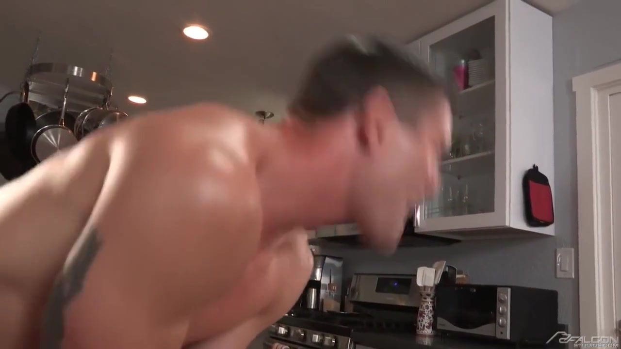 Hairy Bodybuilder Wishes For Nailing