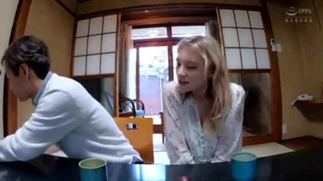 06750,Porn featuring lustful women