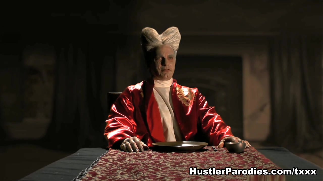 Bridgette B. & Jennifer Dark & Brandy Aniston in This Ain't Dracula XXX - HustlerParodies