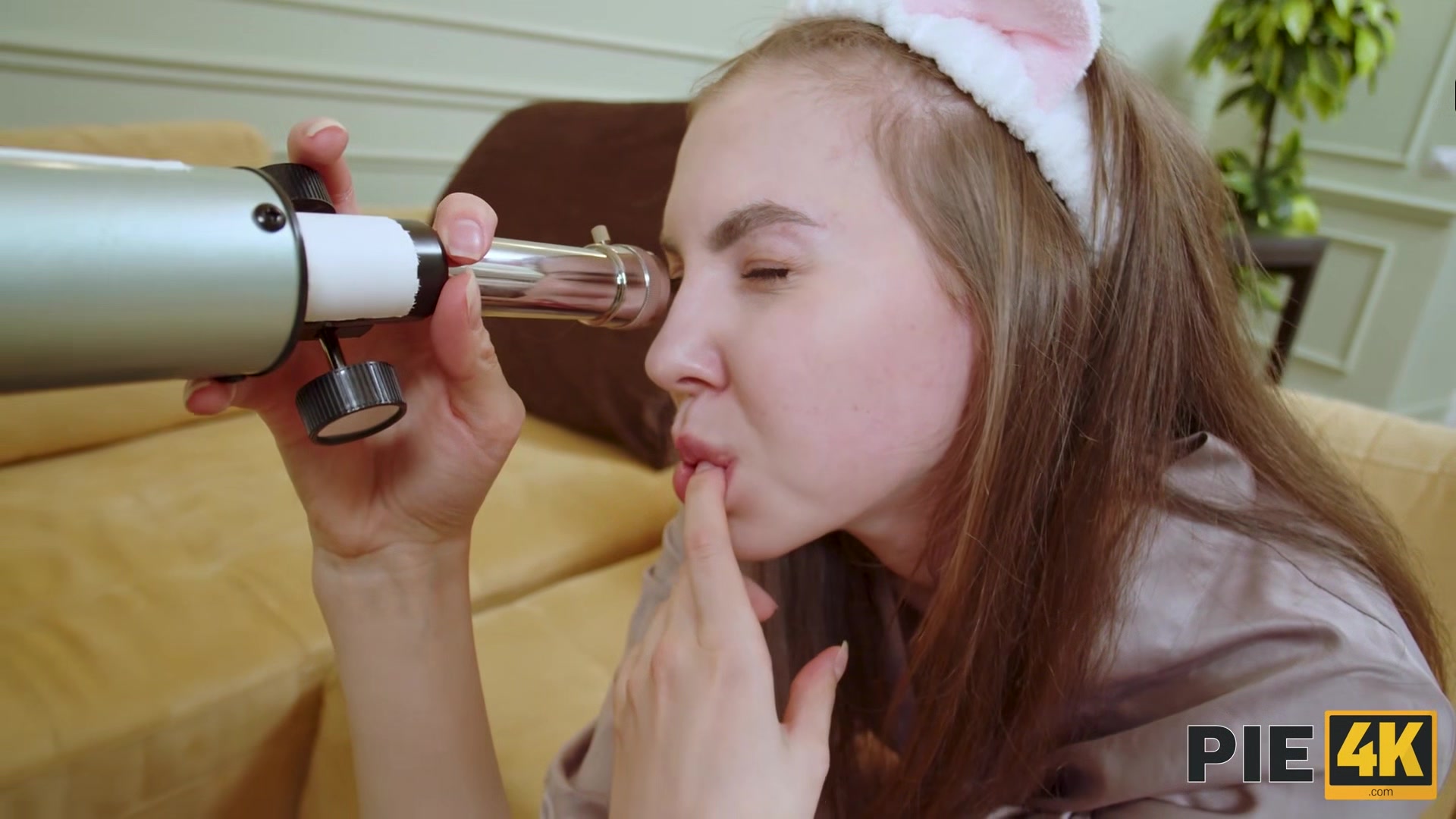 PIE4K. Telescope becomes a reason for a FFM 3some she always dreamed about