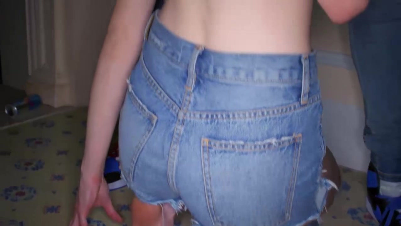 cute sexy girl gets deep creampie