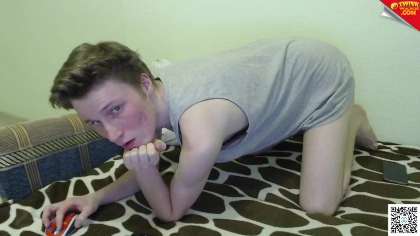 Horny teenager 18+ Wanks 1057