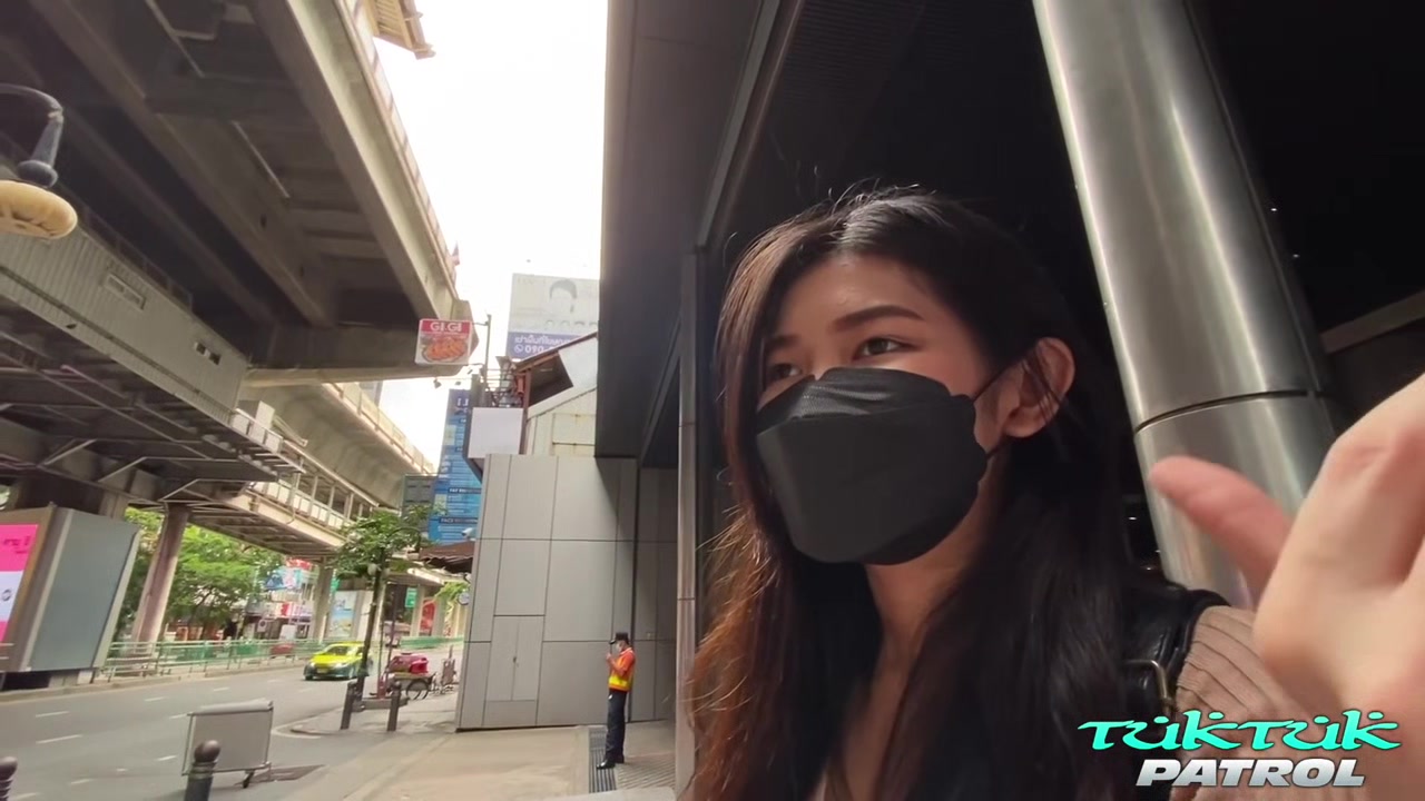 Horny Thai Jenny
