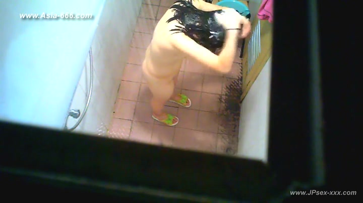###ping chinese girl bath in home