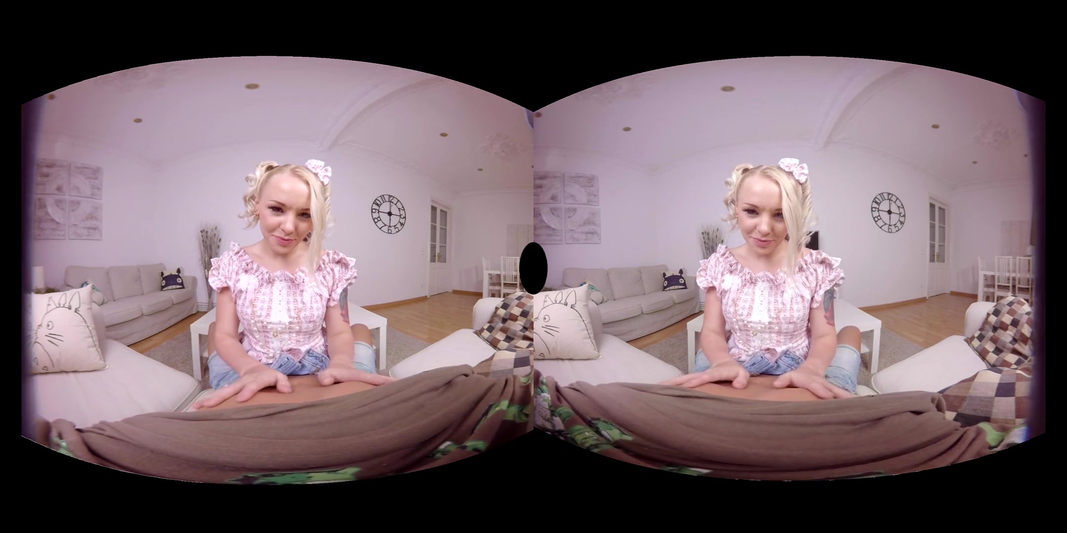 Lola Taylor in Otaku Girl - VirtualRealPorn