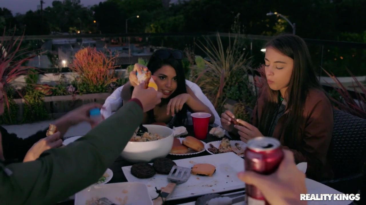 Carter Cruise & Gina Valentina & Abella Danger & Sloan Harper in WLT S01E03: Bonding Time - WeLiveTogether