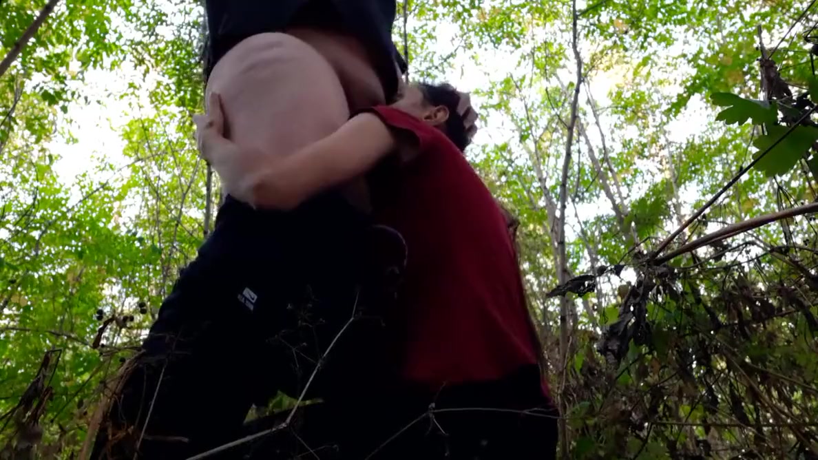 I Fuck My New Girlfriend Hard In The Forest In The Mouth - Lesbian - Candy S