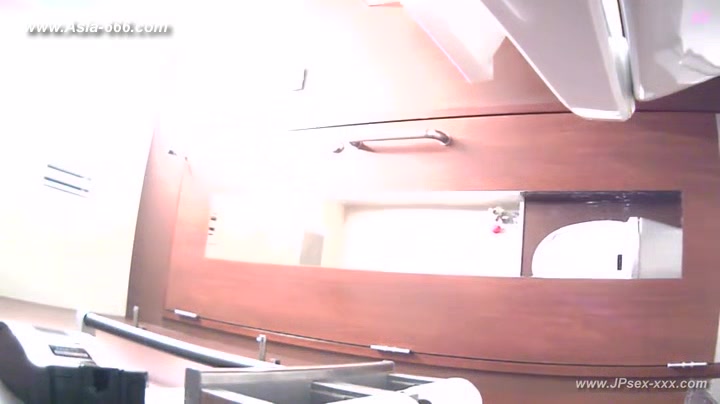 peeping Korean restaurant toilet.34