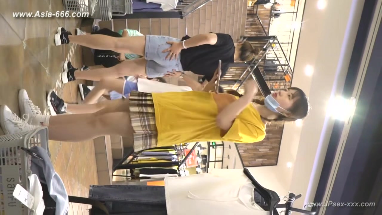 peeping chinese amateur upskirt.187