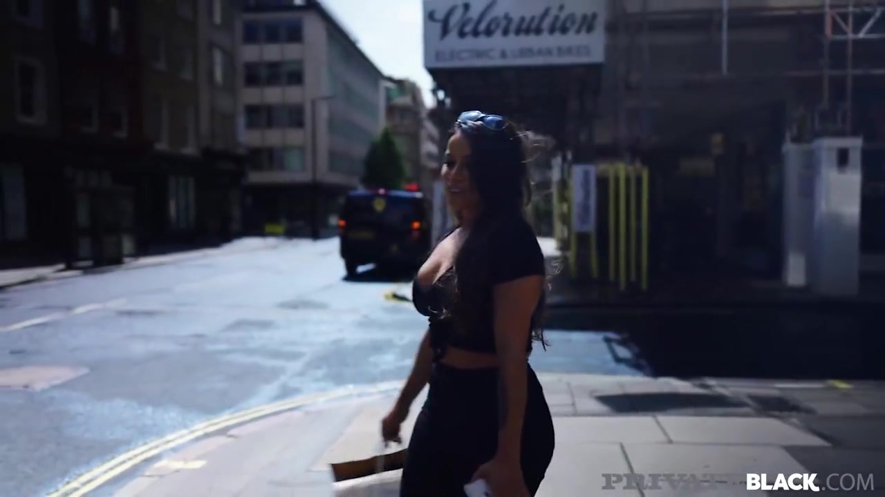 Nykee Cruz - Curvy Brunette Nympho Rides A Big Chocolate Dick