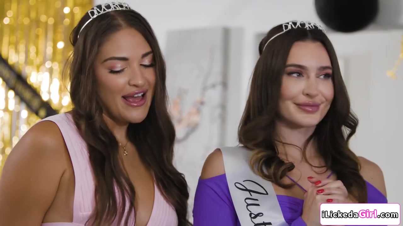 Divorced big tits lesbian couple fucking their new roommates