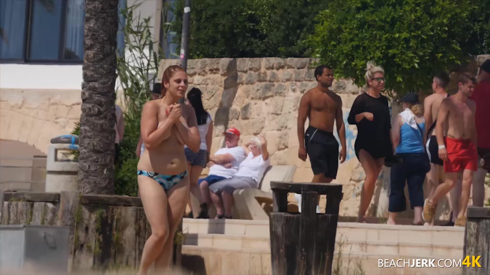 Showering On The Beach - BeachJerk