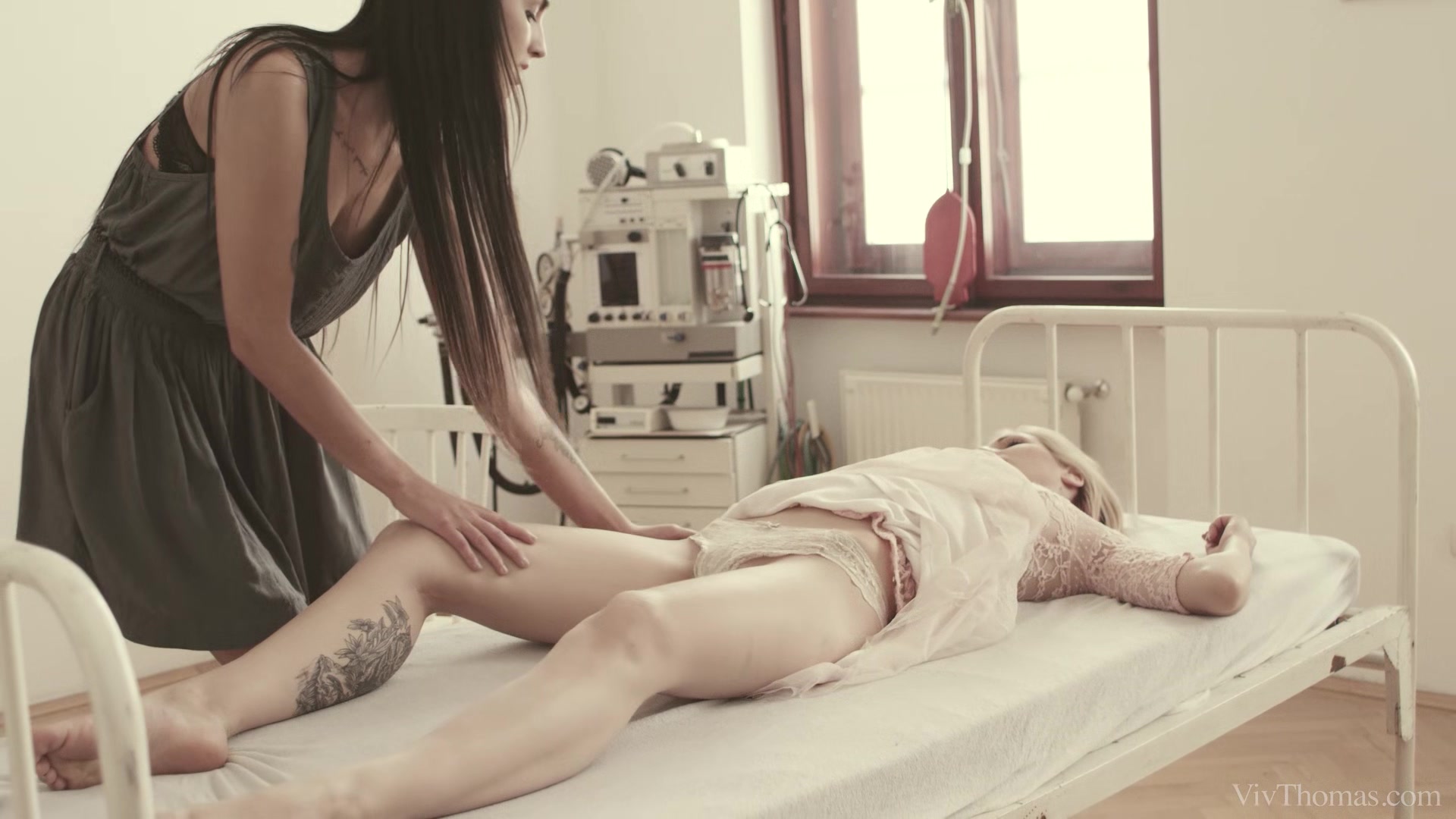 REM 3 - Hospital - Candy Sweet & Lauren - VivThomas