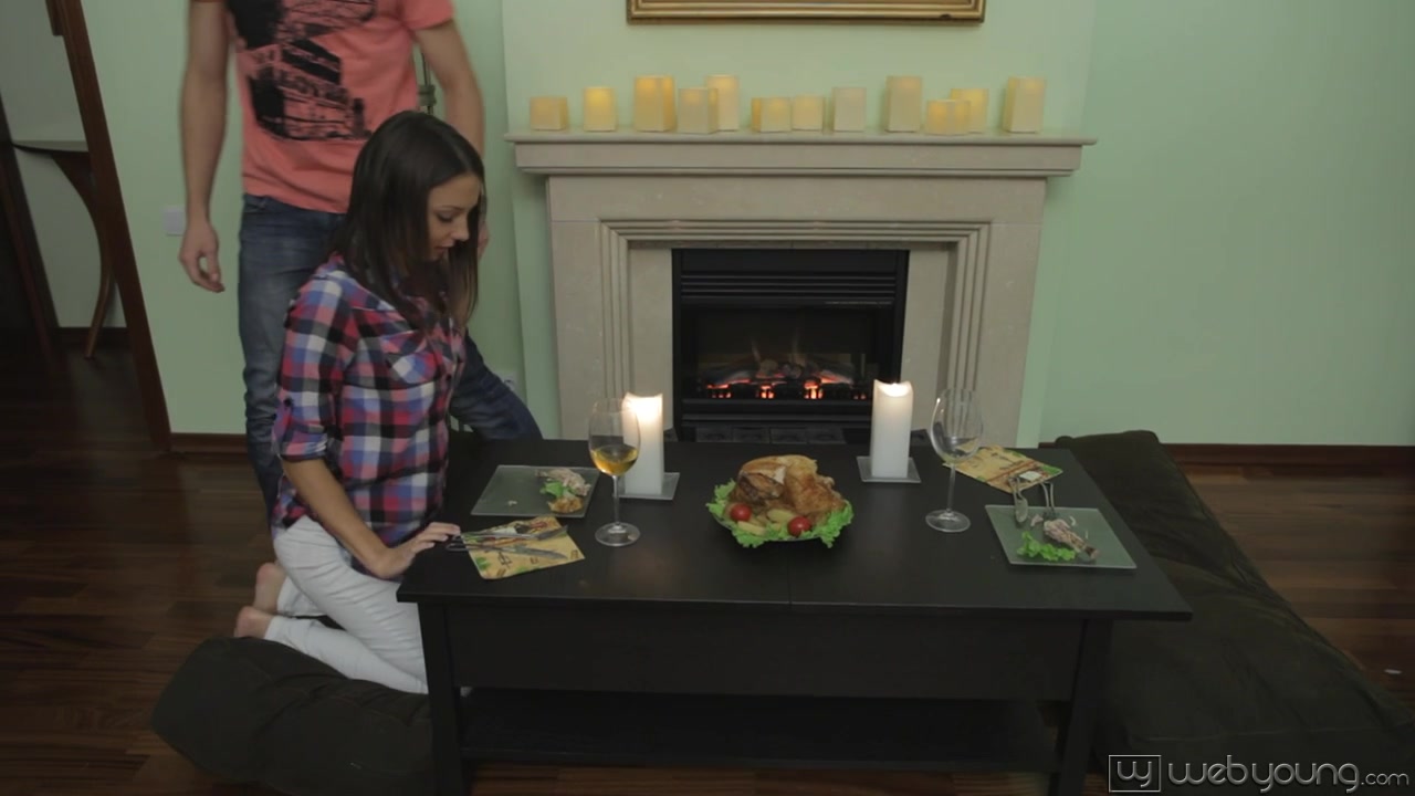 Pretty teen 18+ Amy does blowjob and receives cunnilingus