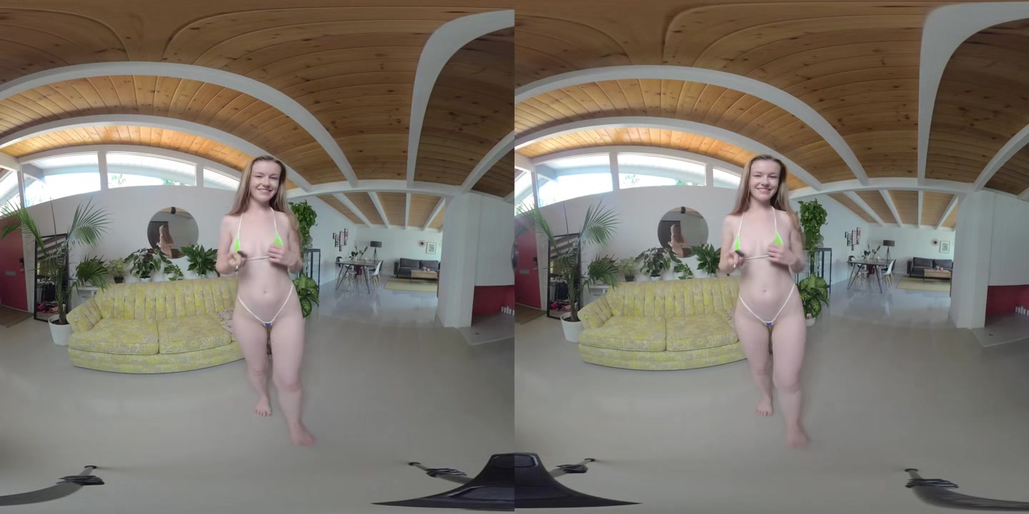 Bikini Selfies - EmilyBloom