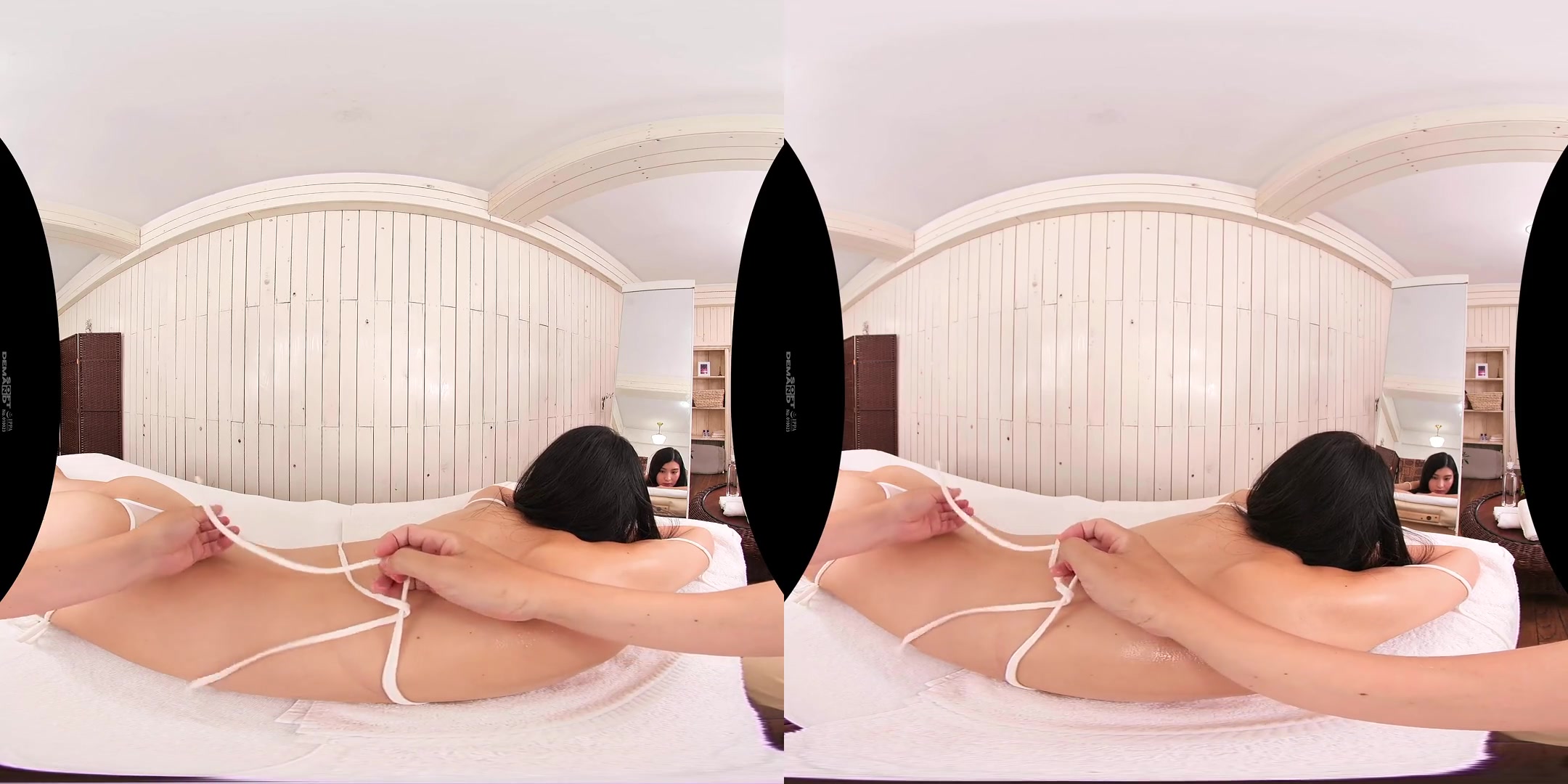 Girl at the Sexual Development Oil Beauty Treatment Salon; Adorable Japanese Babe Gets Fucked