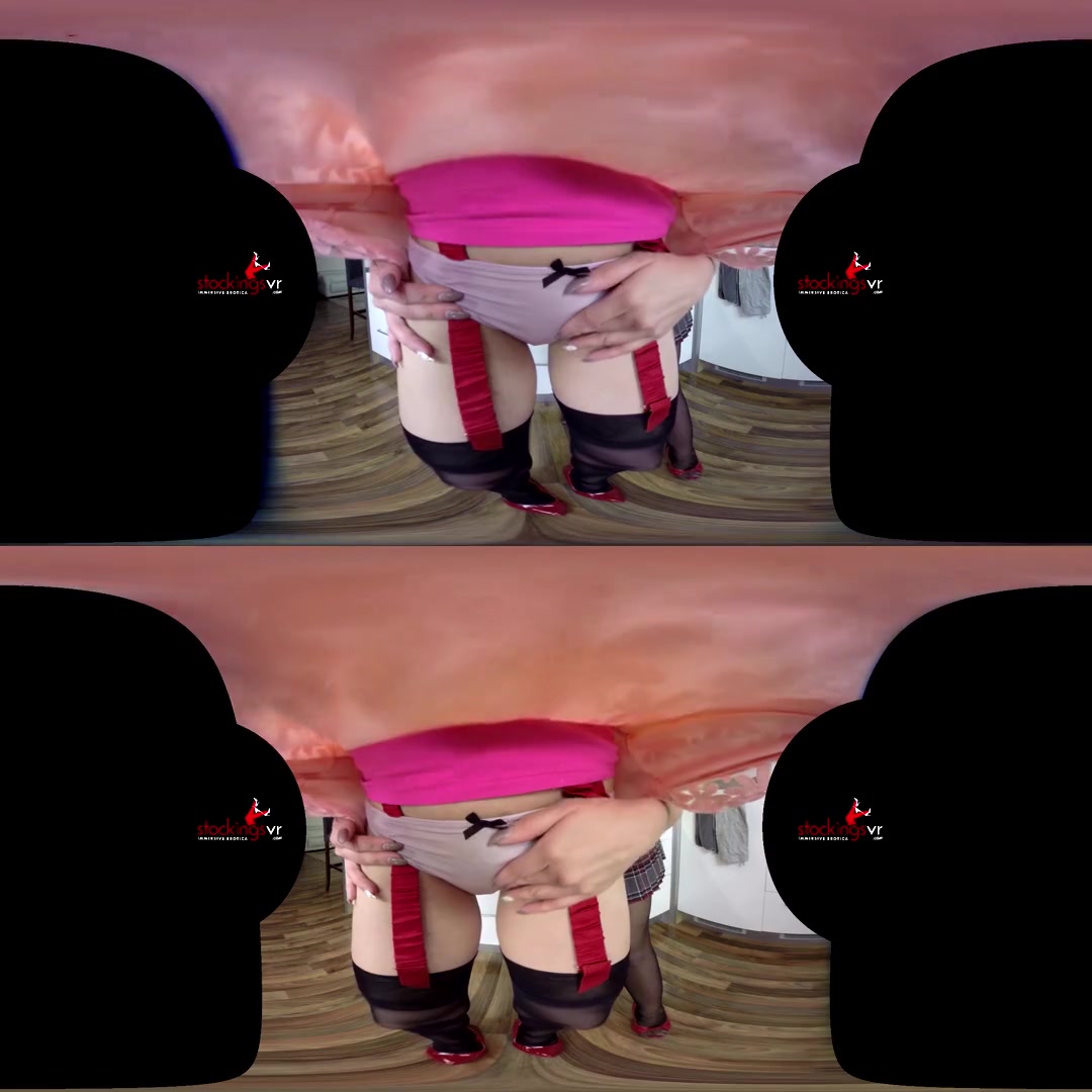 Antonia Sainz & Natalie Cherie in Upskirt Dream Antonia Sainz and Nathaly Cherie - StockingsVR