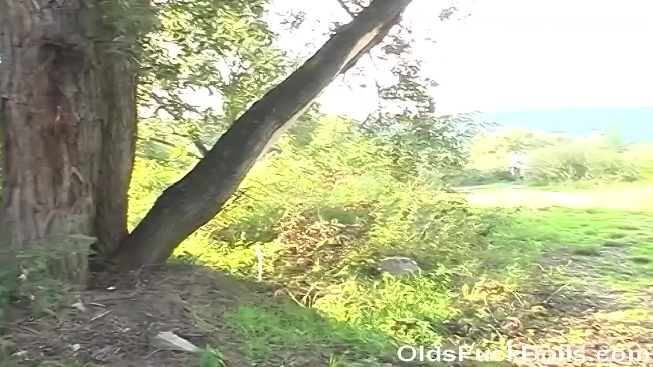 Pavel Terrier And Jordan Pryce In Old Bear Fucks Young Sportswoman Georgina
