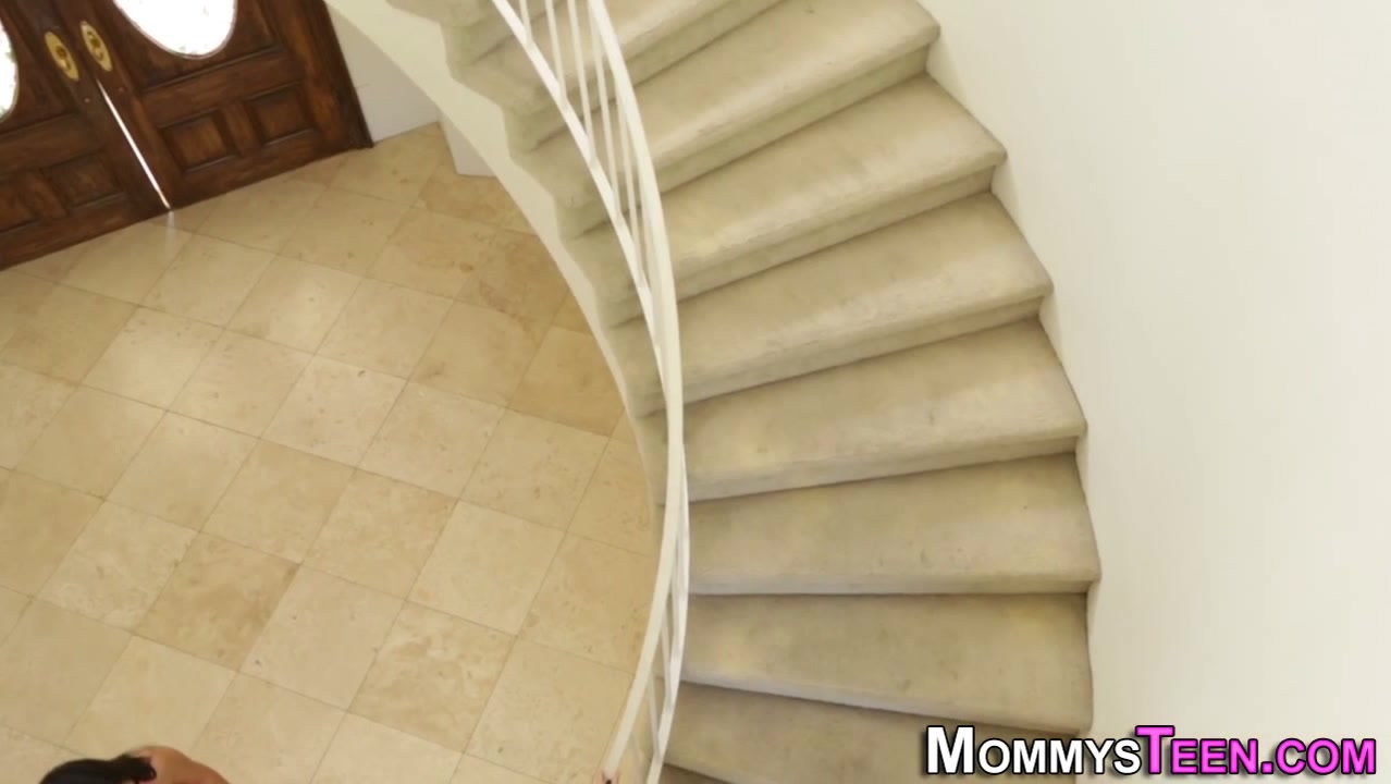 Lesbian teens 18+ lick milf