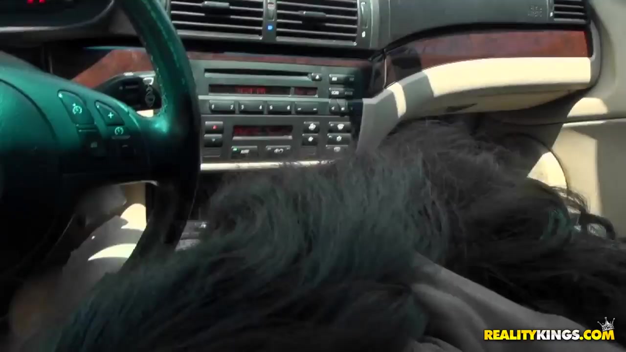 Michelle Heart & Preston Parker relax in a car