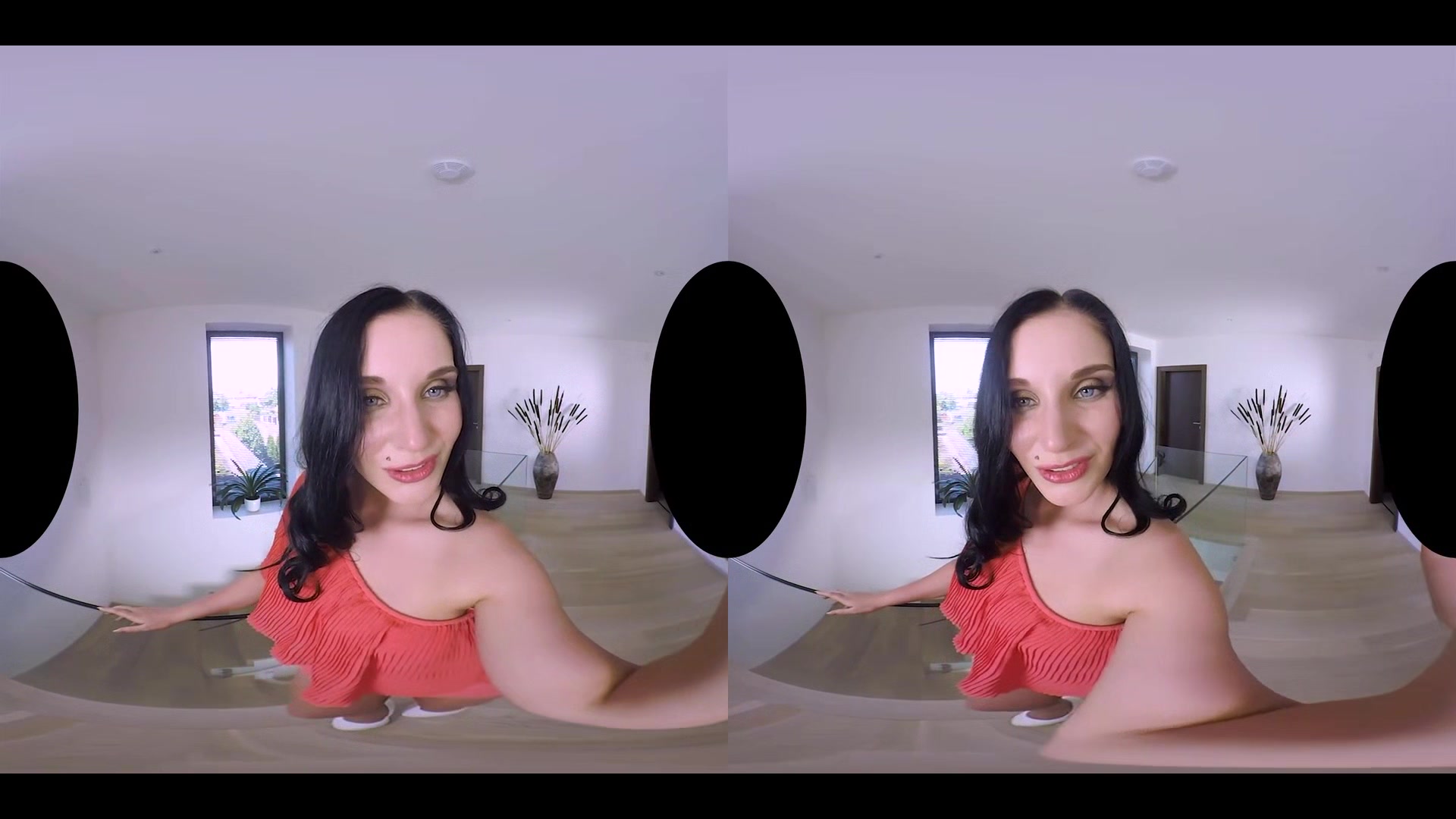 Lucia Does It All - RealityLovers