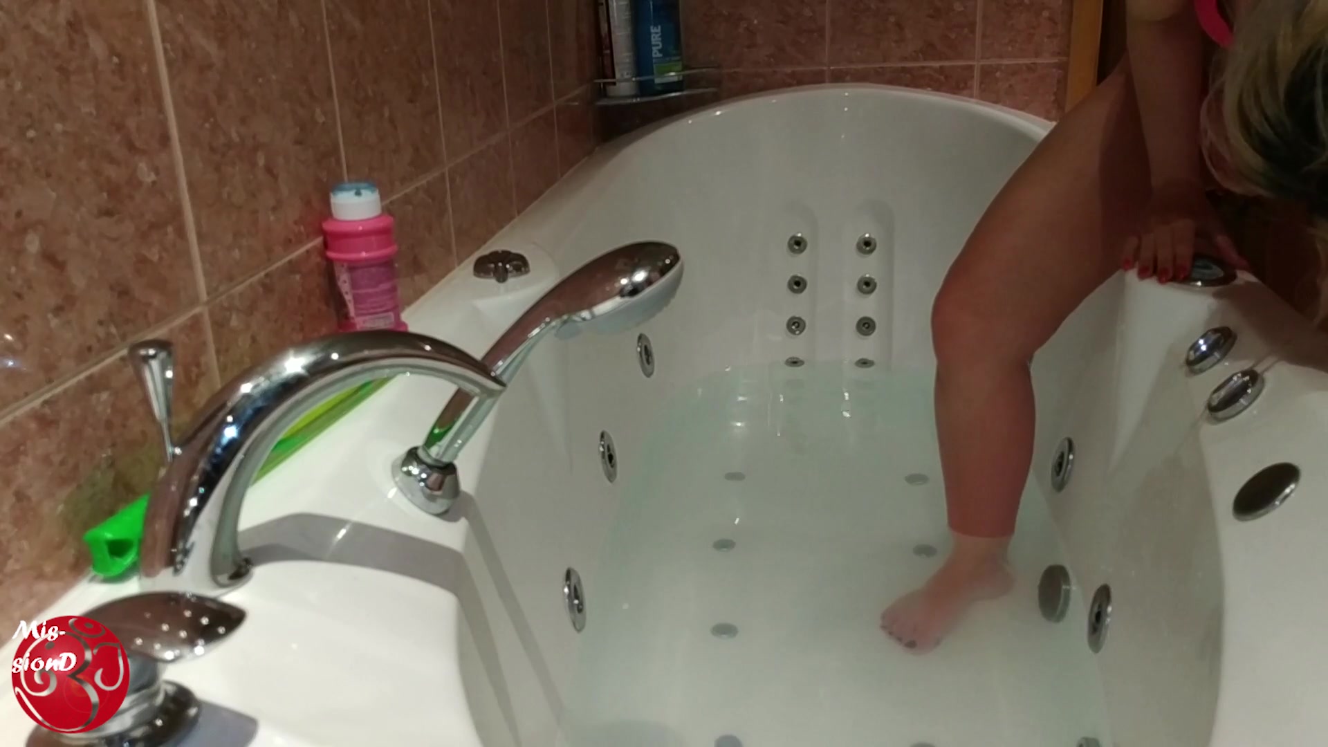 Sauna Bath With Findom - Sex Movies Featuring Findom Goaldigger