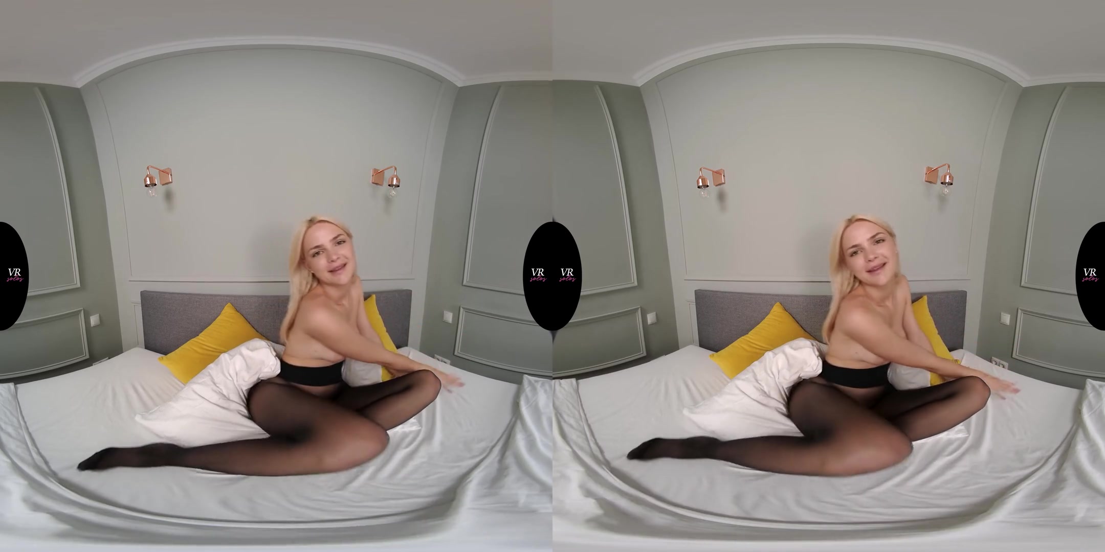 Lika Star - Cute Blonde Solo with a Hitachi Magic Wand Masturbating