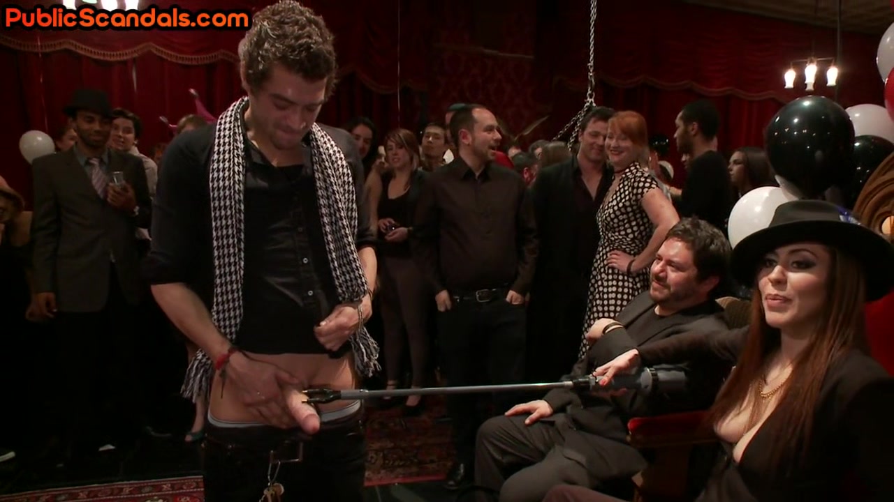 Public whores in deepthroating and BDSM pussytoying