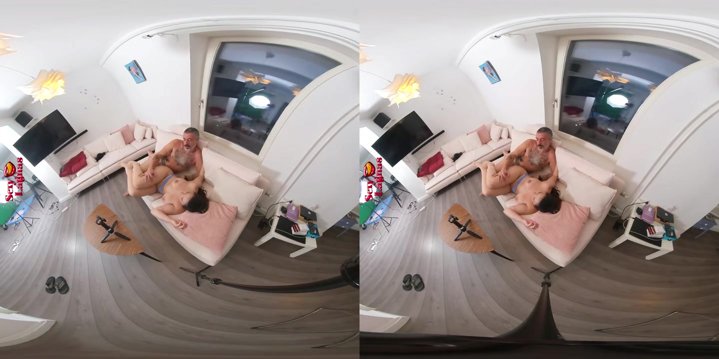 Spanish Tetona Teen Photoshoot BTS - perVRt
