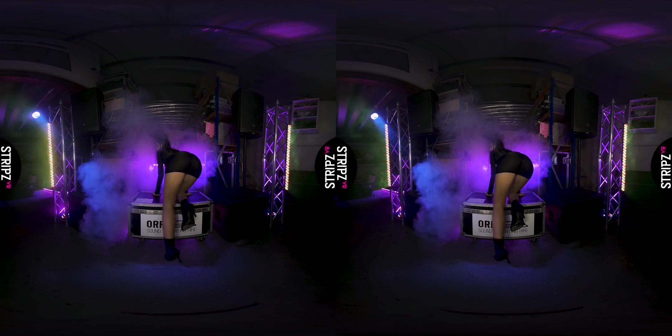 Jizzles in Disco Bitch - StripzVR