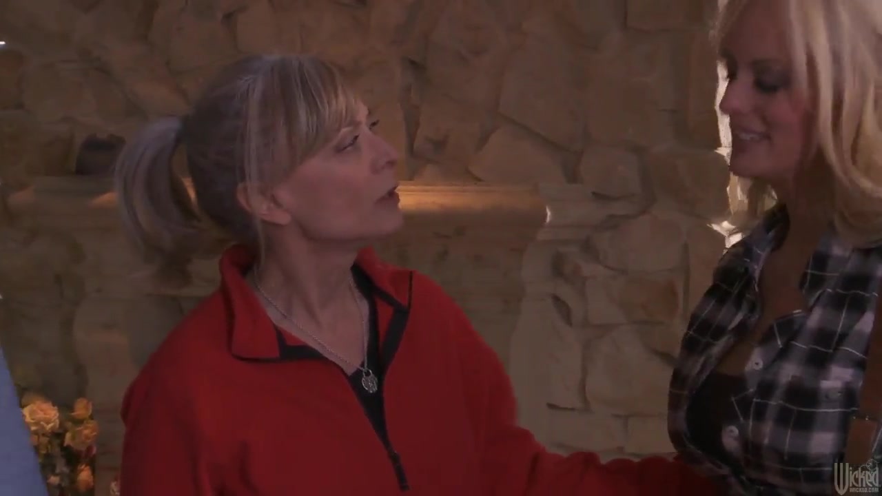 Amy Brooke's is in disastrous cum-seizure