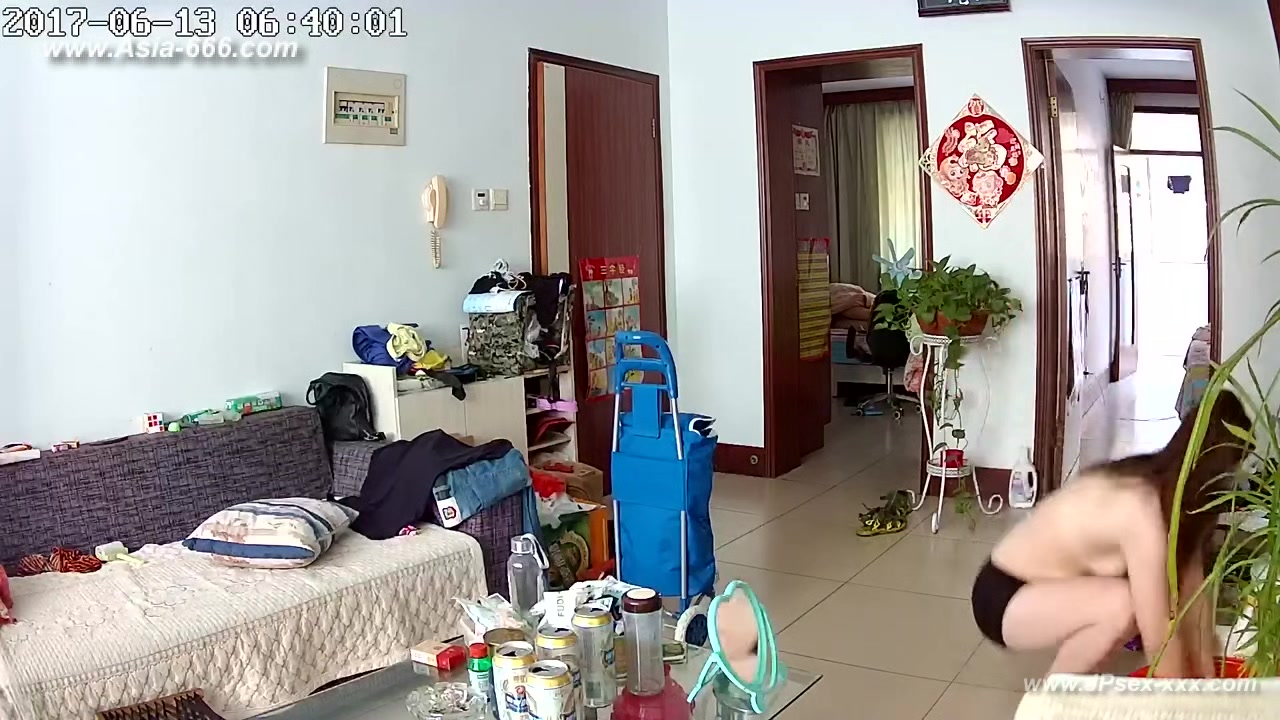Hackers use the camera to remote monitoring of a lover's home life.600