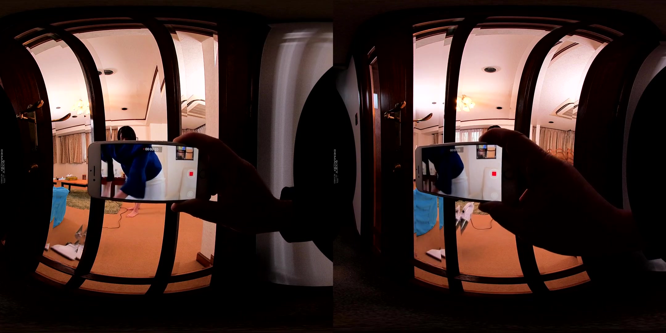 Zoomed-in Peeping VR 2 - Upskirt Downblouse