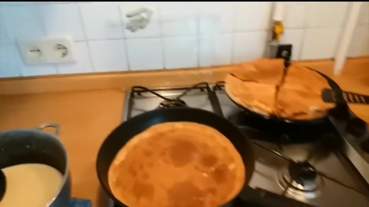 Crepes With Cream - Cuming On Food
