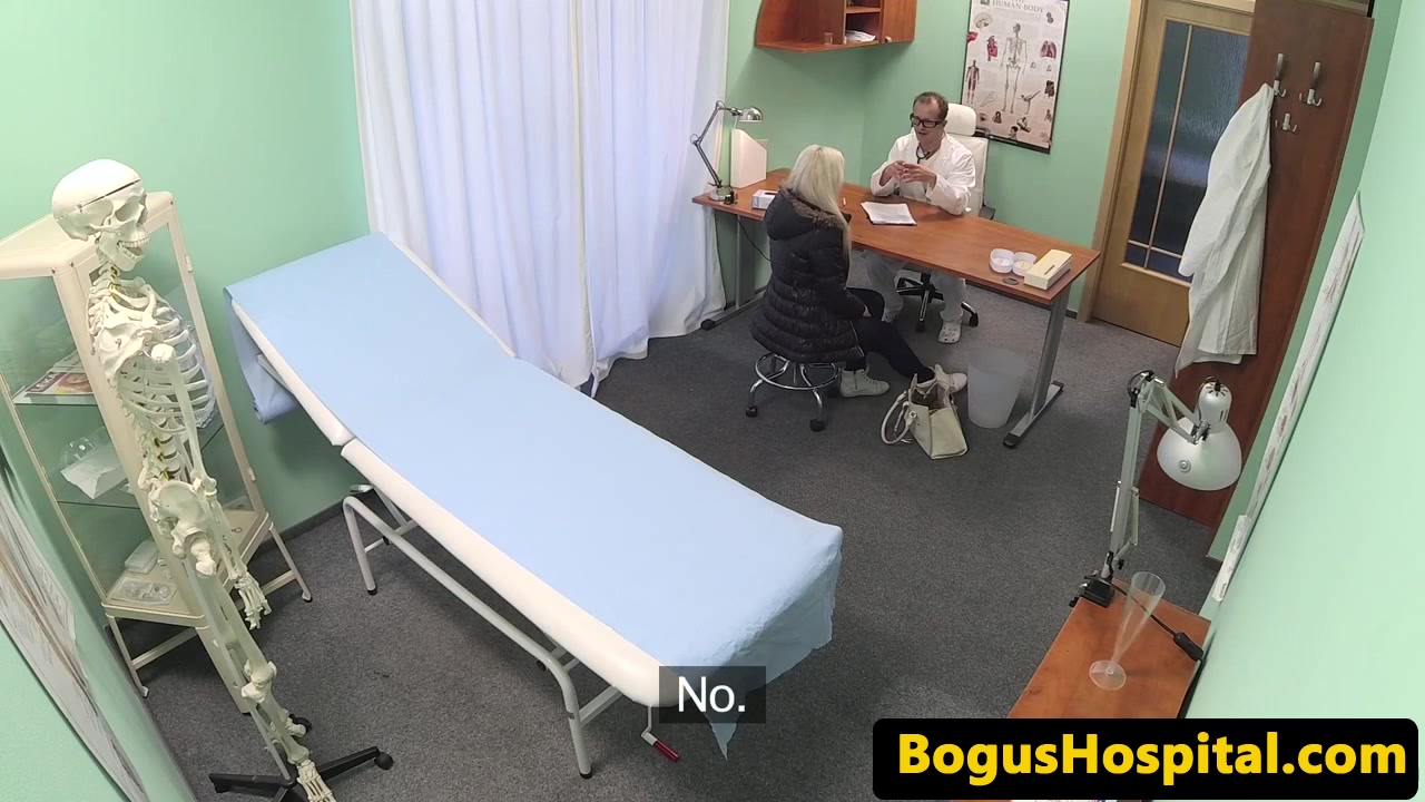 Euro amateur rides doctor before blowjob