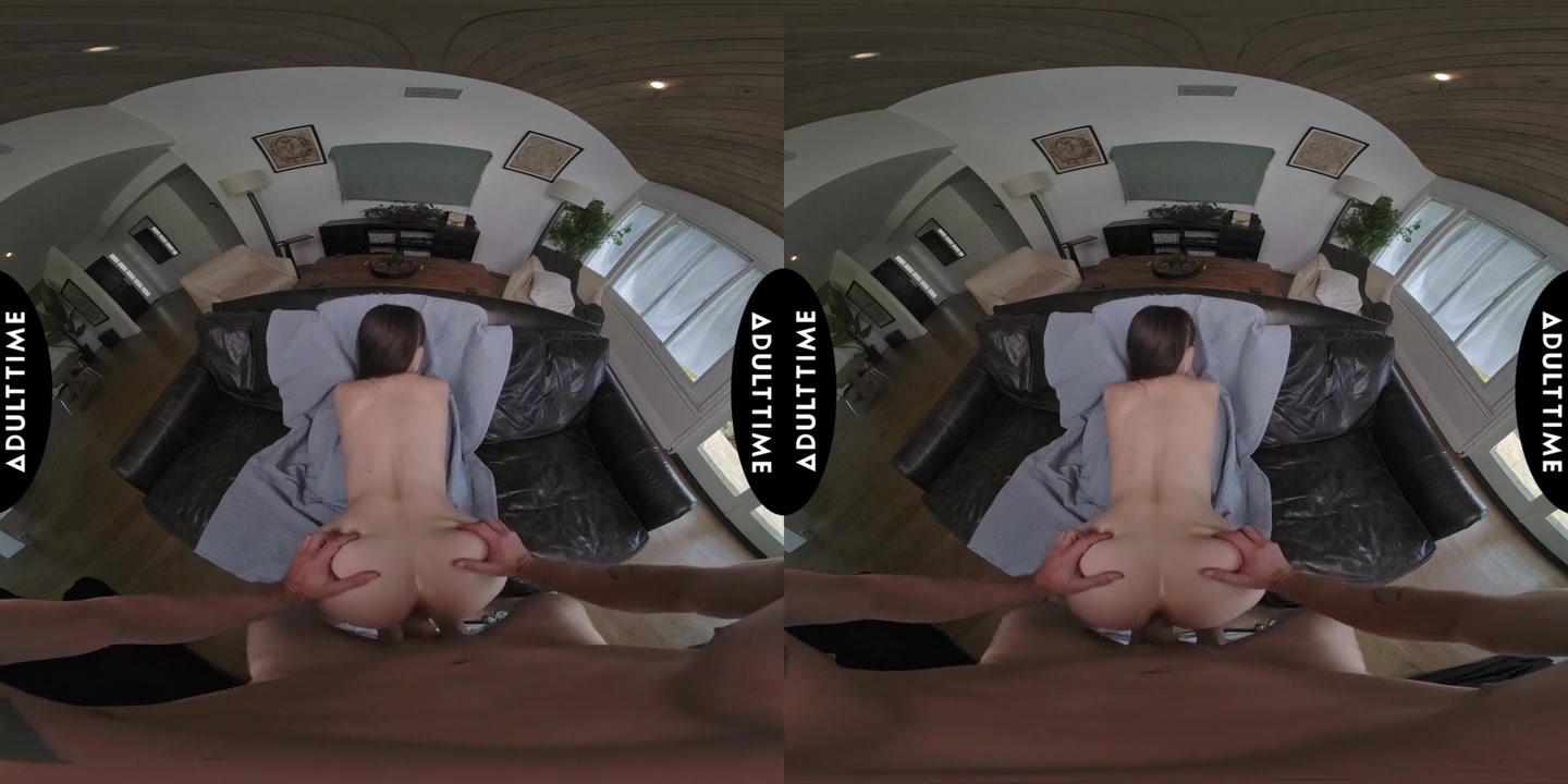 UP Close VR with Lexi Luna, Scene #01