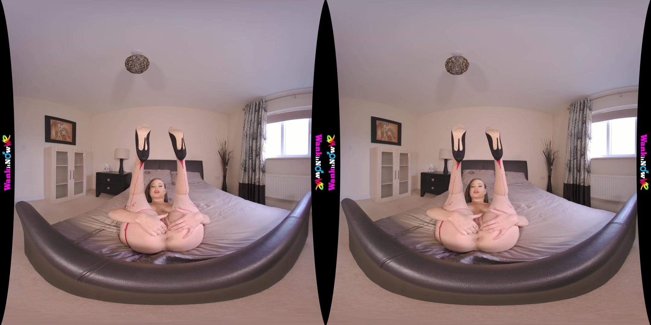 Masturbation Deal - Sexy Real Estate Agent Virtual Reality Striptease