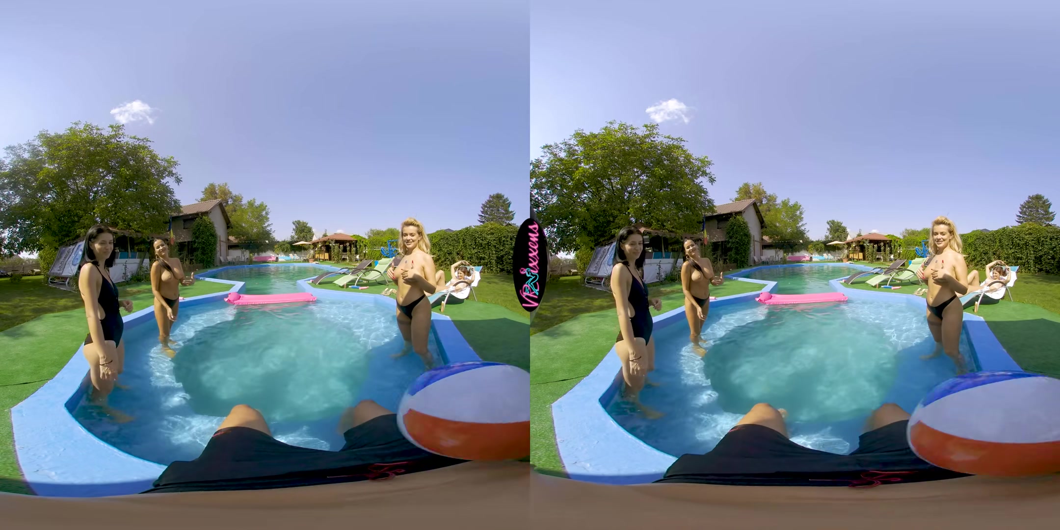 Foursome By The Pool - VRixxens