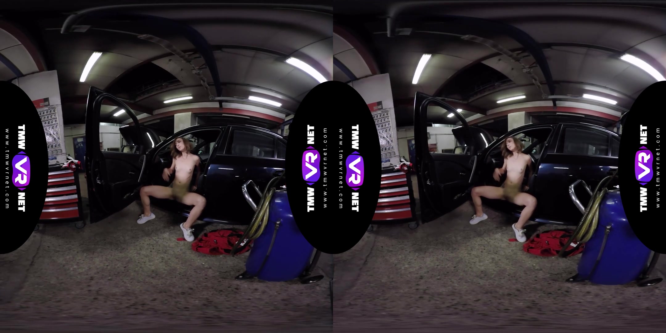 Tera Link in Cute Female Mechanic Plays Solo In The Car Service - TmwVRNet