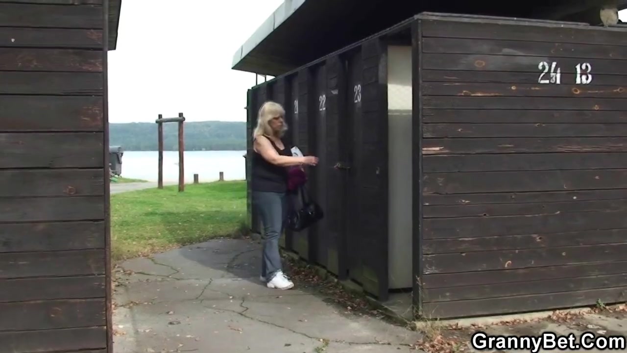 Stranger Fucks Blonde Old Mature In Changing Room