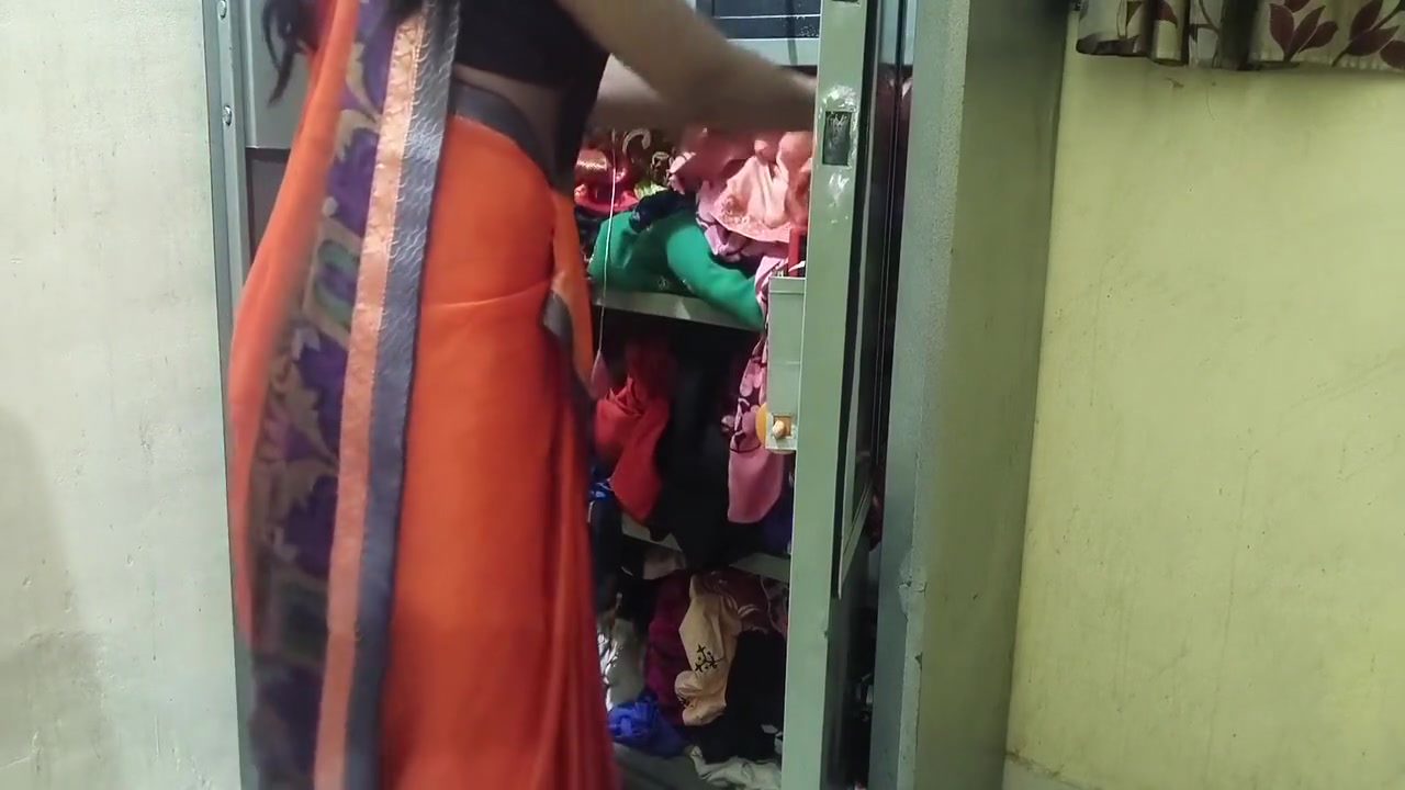 कमवल औरत क सड उतर कर चत मर हद ऑडय 11 Min - Mumbai Ashu