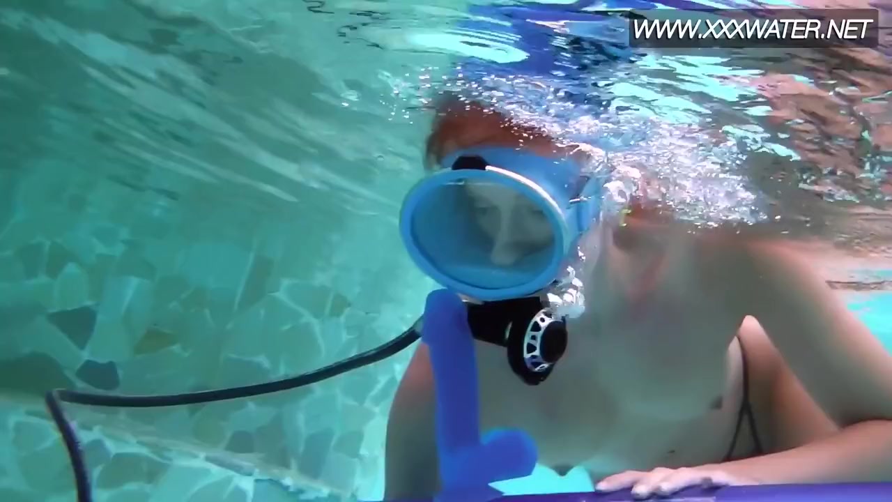 Beautiful Underwater With Minnie Manga